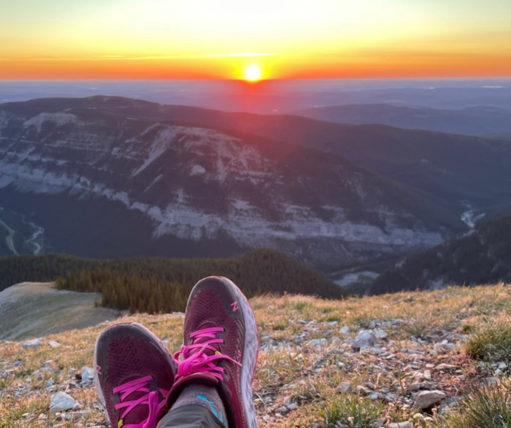 prairie-mountain-sunrise